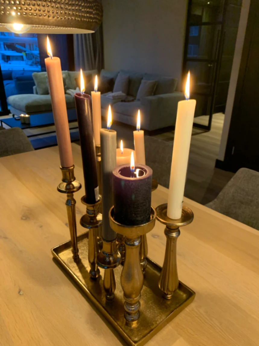 Kaarslicht aan tafel